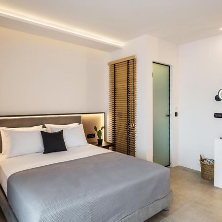 Neapolis 21 Suites, Premium Key Collection สเกียธอสทาวน์ ภายนอก รูปภาพ