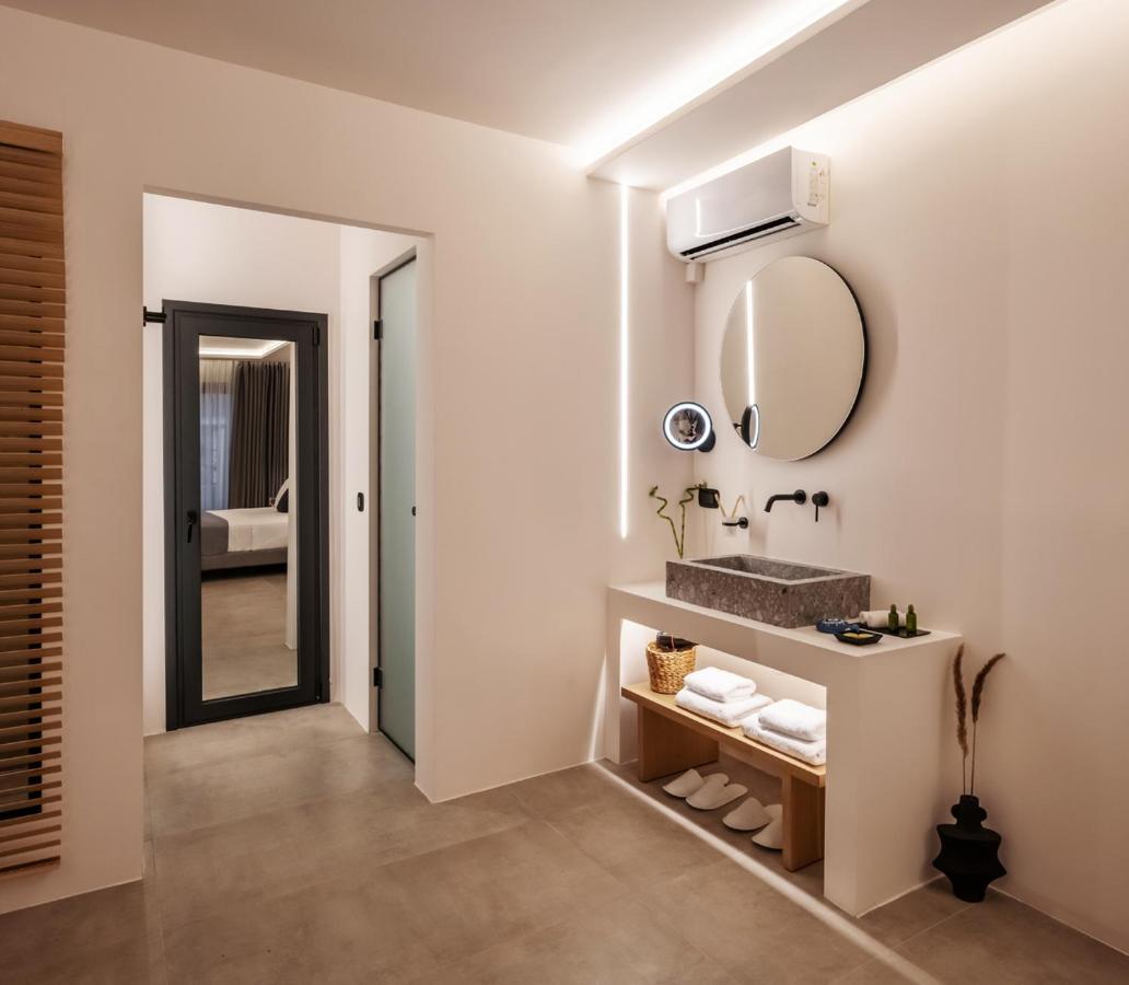 Neapolis 21 Suites, Premium Key Collection สเกียธอสทาวน์ ภายนอก รูปภาพ