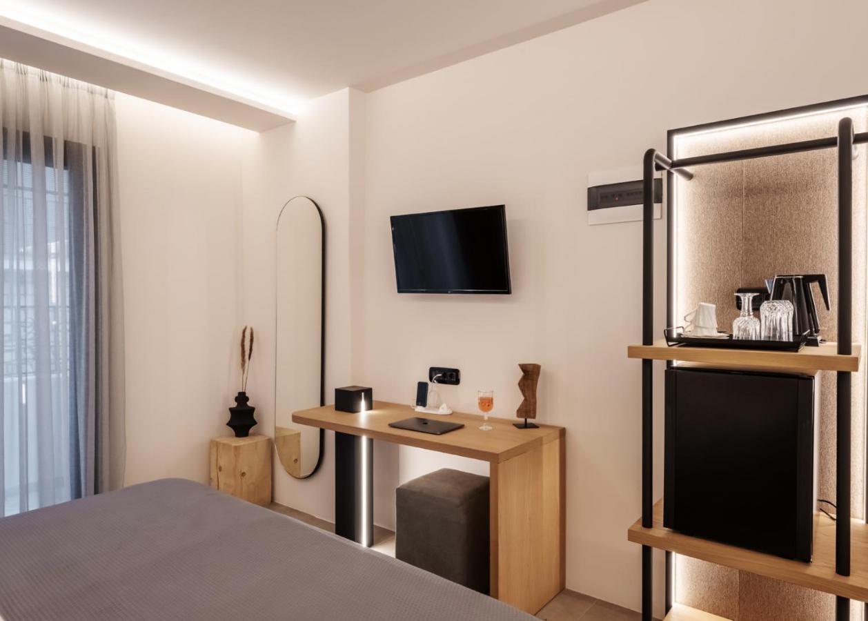 Neapolis 21 Suites, Premium Key Collection สเกียธอสทาวน์ ภายนอก รูปภาพ