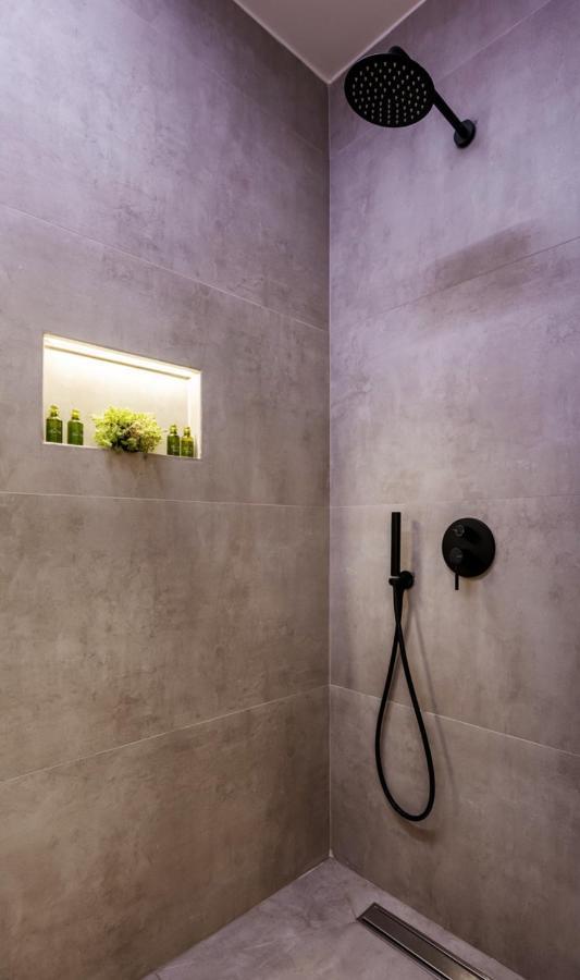 Neapolis 21 Suites, Premium Key Collection สเกียธอสทาวน์ ภายนอก รูปภาพ