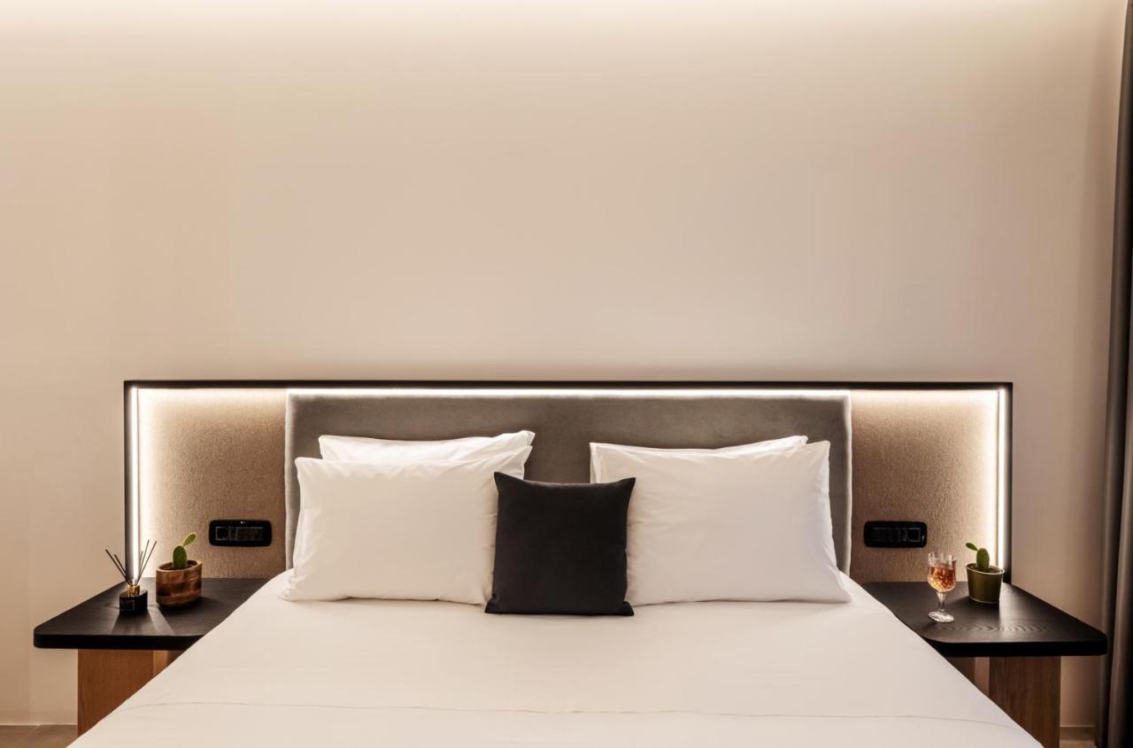 Neapolis 21 Suites, Premium Key Collection สเกียธอสทาวน์ ภายนอก รูปภาพ