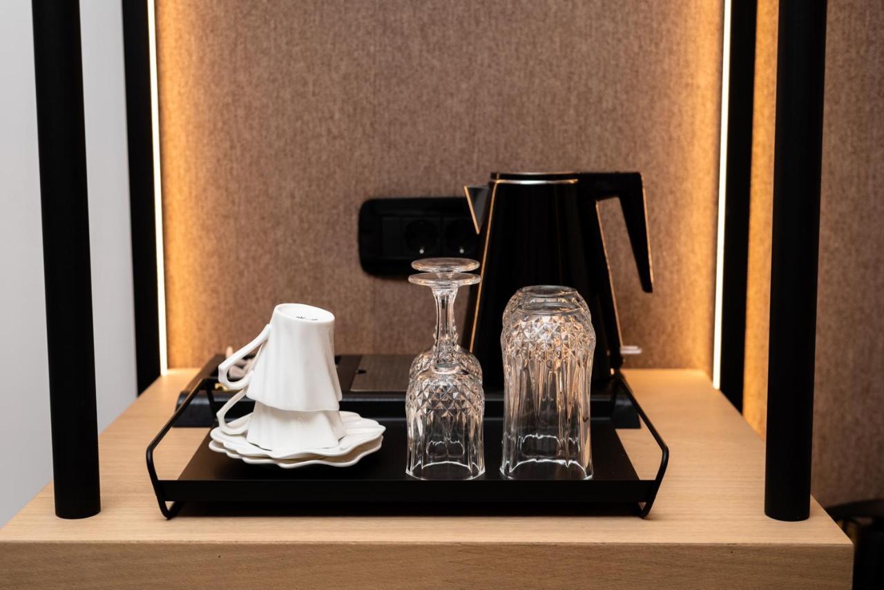 Neapolis 21 Suites, Premium Key Collection สเกียธอสทาวน์ ภายนอก รูปภาพ
